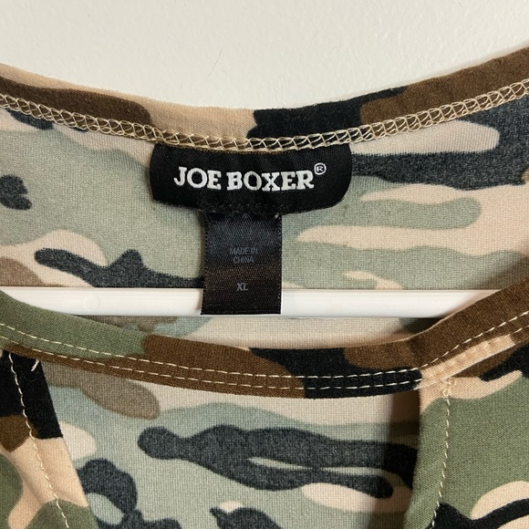 Top - Picture 2 of 3